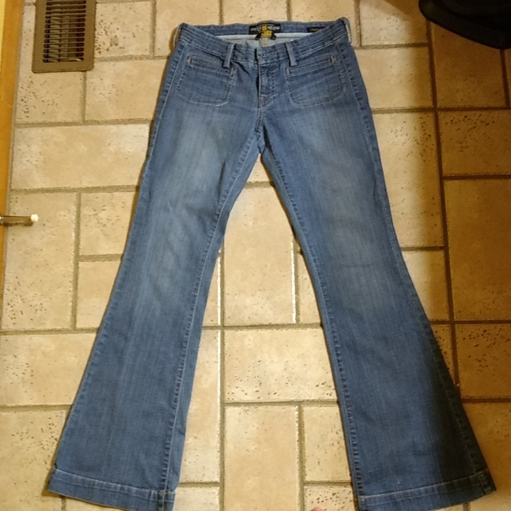 LuckyBrand low rise Charlie Flare Jeans
